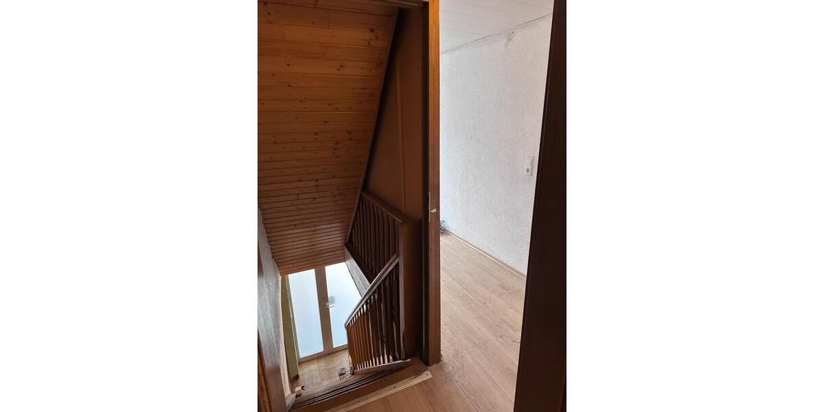 Etagenwohnung Eberdingen - 3 Zimmer, 80 m&sup2;, 1.000&euro; | Angebot:24414396