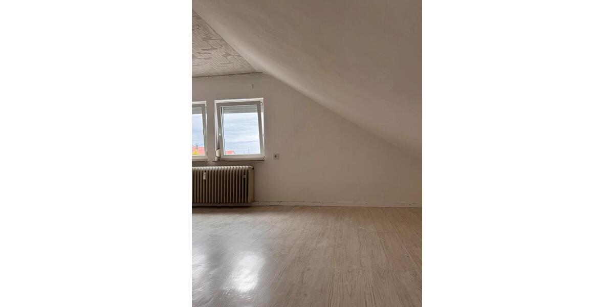 Dachgeschoßwohnung Nordheim - 2 Zimmer, 50 m&sup2;, 600&euro; | Angebot:27550306