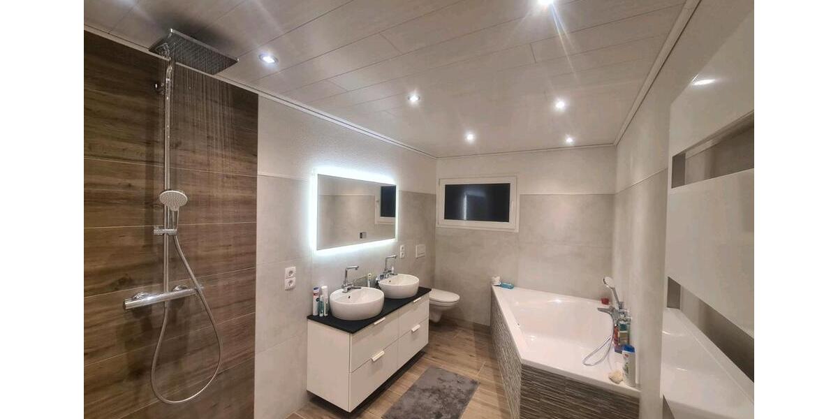 Einfamilienhaus Tiefenbronn - 6 Zimmer, 165 m&sup2;, 619.000&euro; | Angebot:25432956