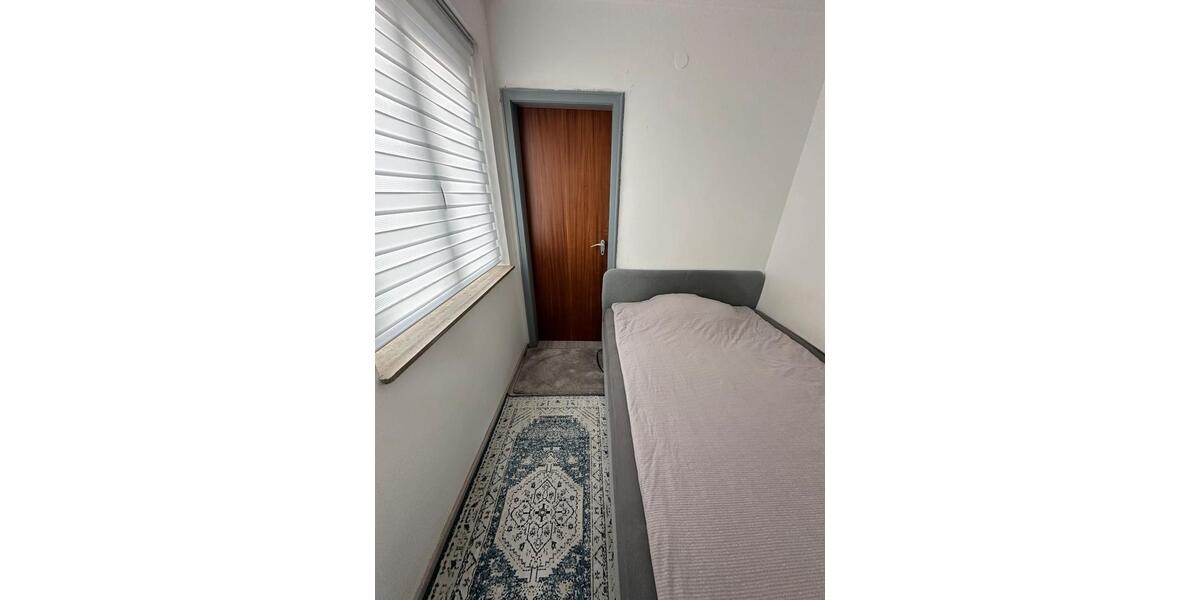 Dachgeschoßwohnung Stuttgart Stuttgart-West - 1.5 Zimmer, 1 m&sup2;, 566&euro; | Angebot:25342588