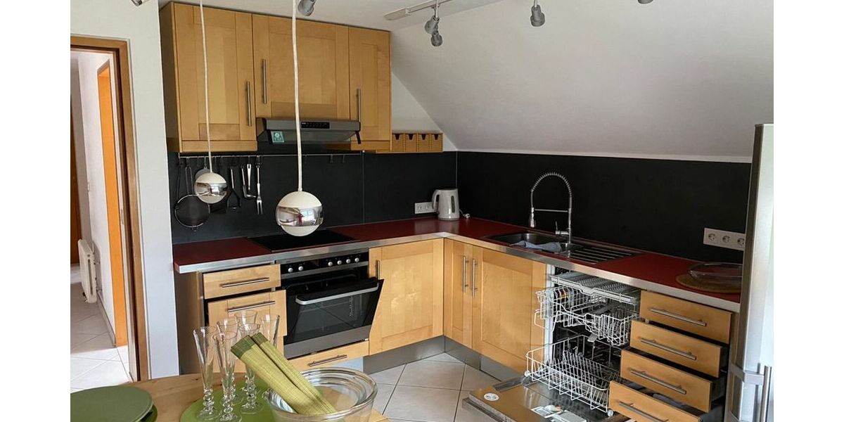 Schöne Gemütliche DG-Wohnung mit Einbauküche und nutzbarem Dachgeschoß - Etagenwohnung Deizisau | Angebot:27504679