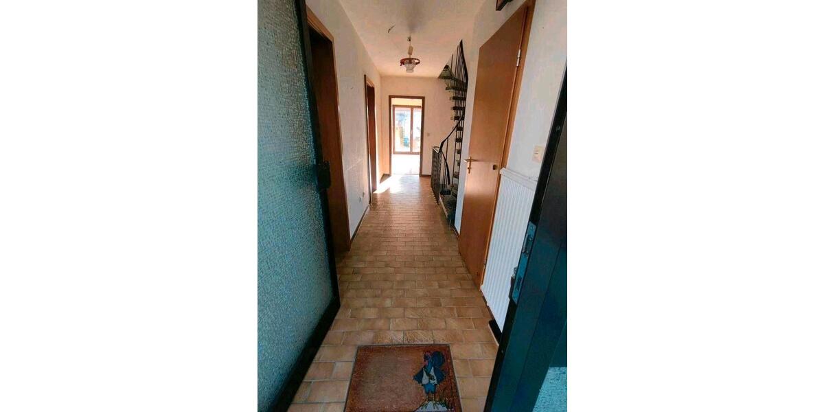 Doppelhaushälfte Leonberg - 6 Zimmer, 146 m&sup2;, 500.000&euro; | Angebot:26597535