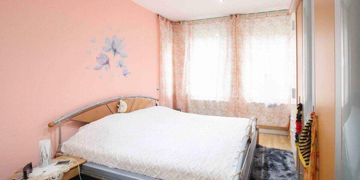 Etagenwohnung Stuttgart Bad Cannstatt - 3 Zimmer, 73 m&sup2;, 260.000&euro; | Angebot:25750515
