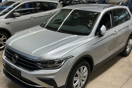 VW Tiguan 18.880 km 23.990 &euro; Weinstadt 71384