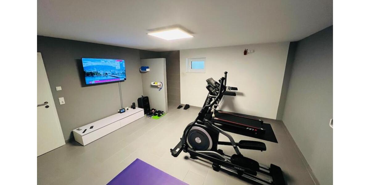 Einfamilienhaus Tiefenbronn - 7 Zimmer, 161 m&sup2;, 1.349.000&euro; | Angebot:25906068