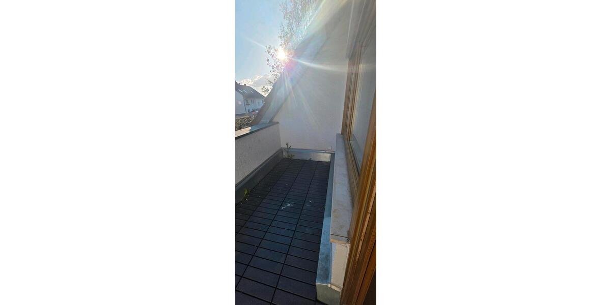 Etagenwohnung Ludwigsburg Hoheneck - 3 Zimmer, 76 m&sup2;, 1.310&euro; | Angebot:26325783