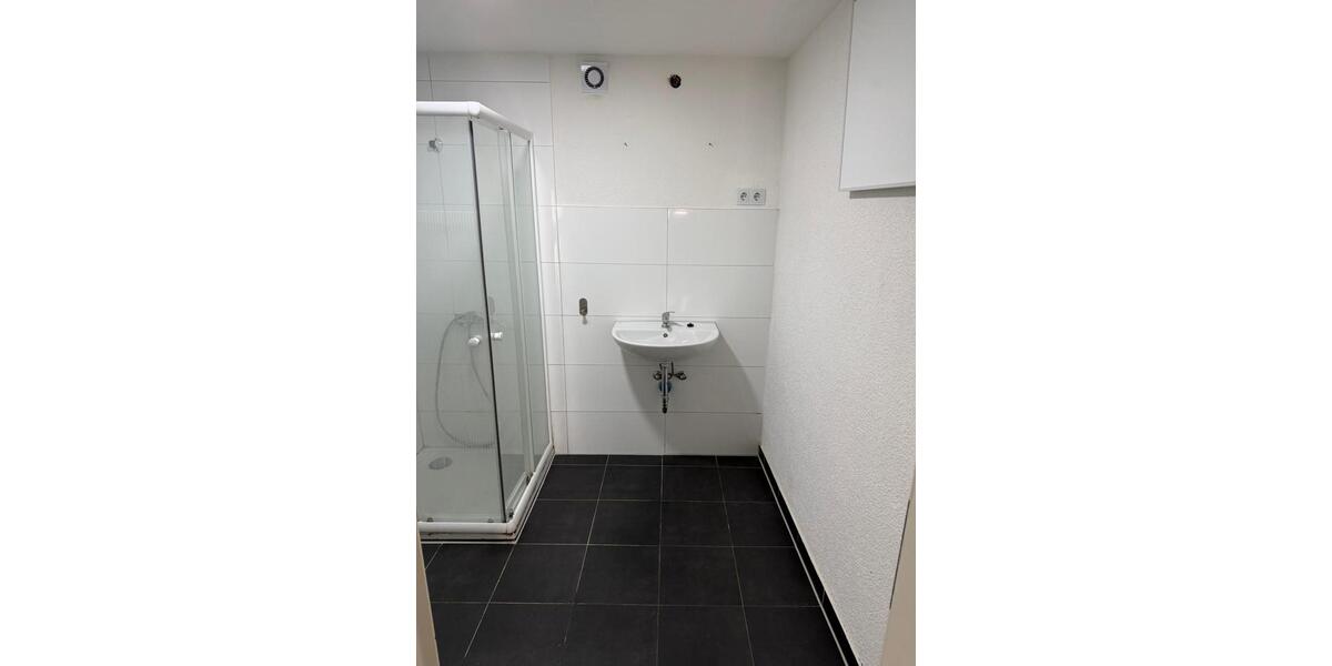 Erdgeschoßwohnung Kirchheim am Neckar - 3 Zimmer, 65 m&sup2;, 880&euro; | Angebot:25300835