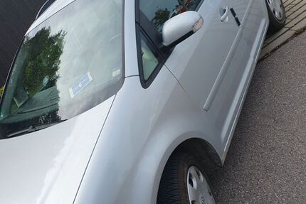 VW Touran 107.000 km 4.250 &euro; Kornwestheim 70806