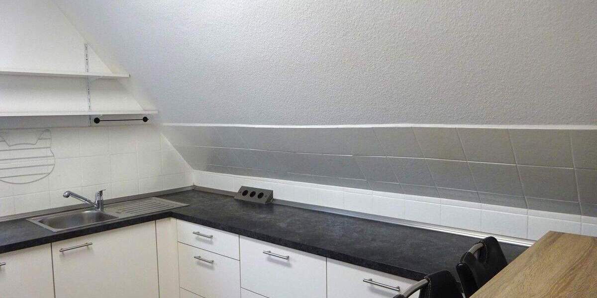 Einfamilienhaus Esslingen am Neckar (Oberesslingen) Oberesslingen - 8 Zimmer, 183 m&sup2;, 599.000&euro; | Angebot:25760346