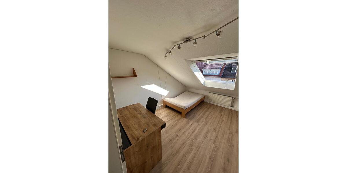 Etagenwohnung Stuttgart Stuttgart-Mitte - 1 Zimmer, 90 m&sup2;, 570&euro; | Angebot:25900840