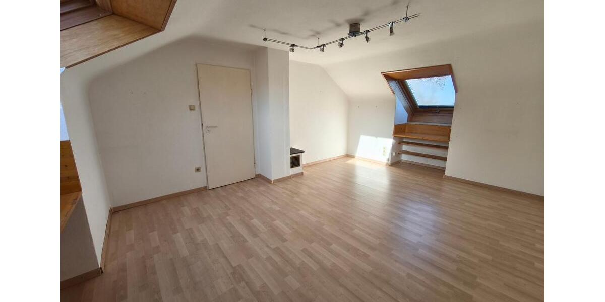 Doppelhaushälfte Ostfildern - 5.5 Zimmer, 135 m&sup2;, 1.800&euro; | Angebot:25643750