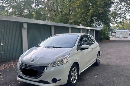 Peugeot 208 110.000 km 3.500 &euro; Stuttgart 70565