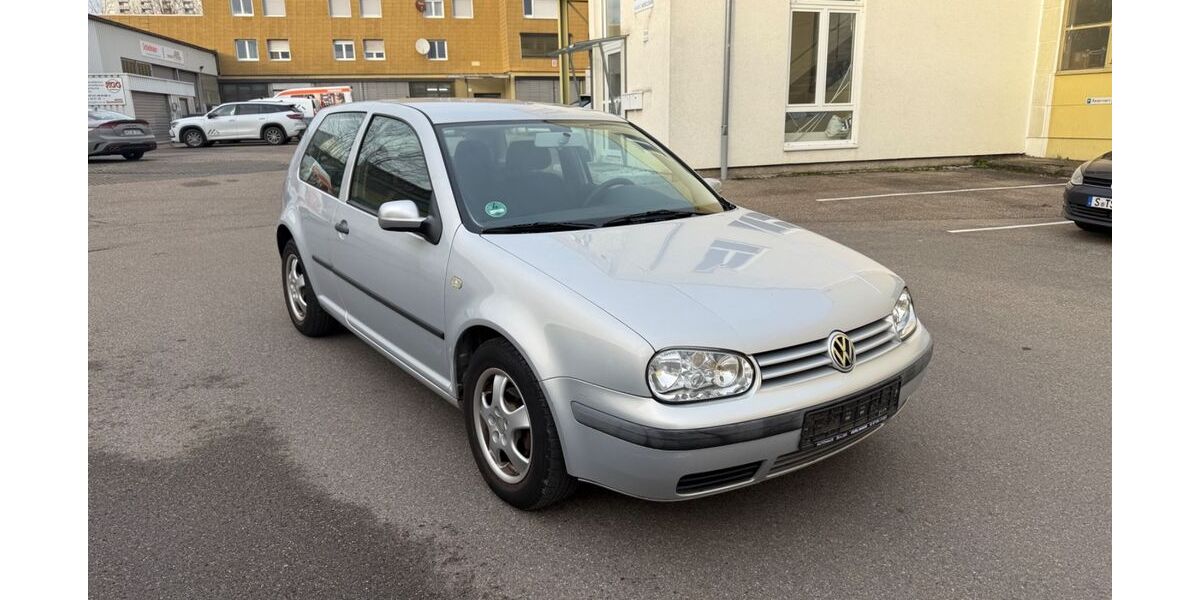VW Golf 125.000 km 2.450 &euro; Möglingen 71696