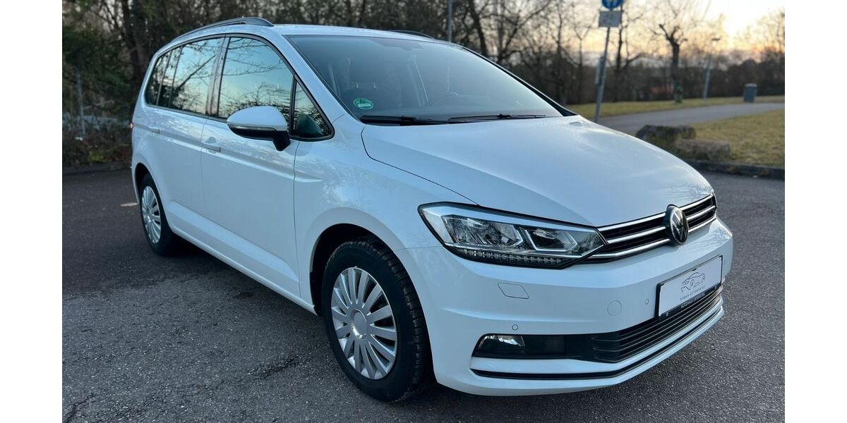 VW Touran 191.956 km 15.299 &euro; Stuttgart 70469