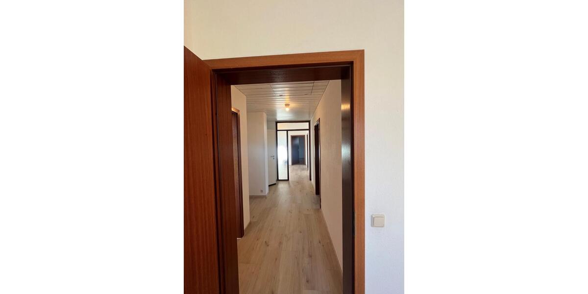 Dachgeschoßwohnung Waiblingen Bittenfeld - 4 Zimmer, 90 m&sup2;, 1.300&euro; | Angebot:26248491