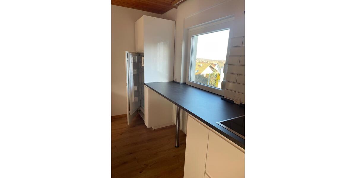 Dachgeschoßwohnung Mönsheim - 3 Zimmer, 70 m&sup2;, 820&euro; | Angebot:25791244