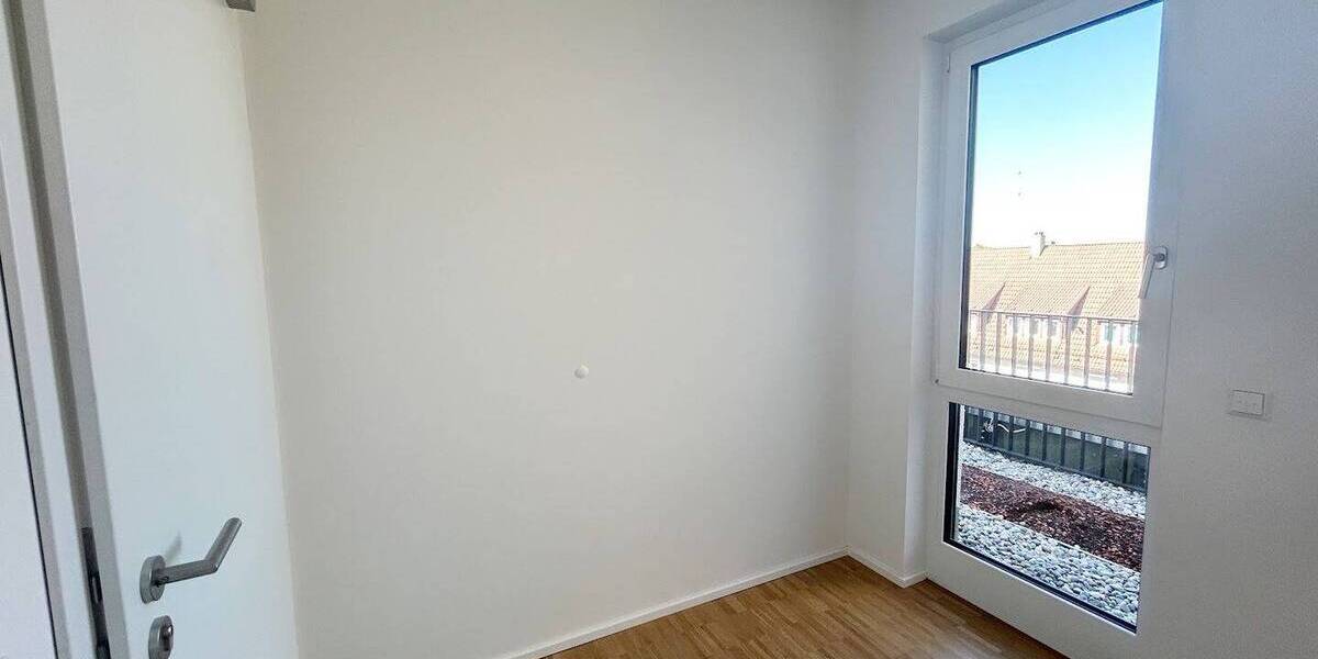 Etagenwohnung Stuttgart Untertürkheim - 3 Zimmer, 108 m&sup2;, 1.790&euro; | Angebot:25672146