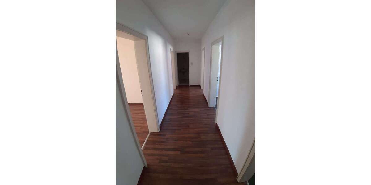 Etagenwohnung Heilbronn - 3 Zimmer, 104 m&sup2;, 710&euro; | Angebot:25191609
