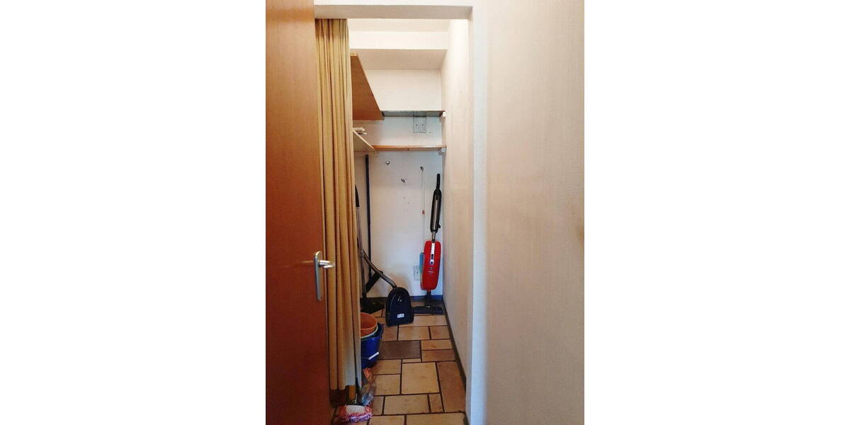 Reihenmittelhaus Ditzingen - 7 Zimmer, 162 m&sup2;, 540.000&euro; | Angebot:26477778