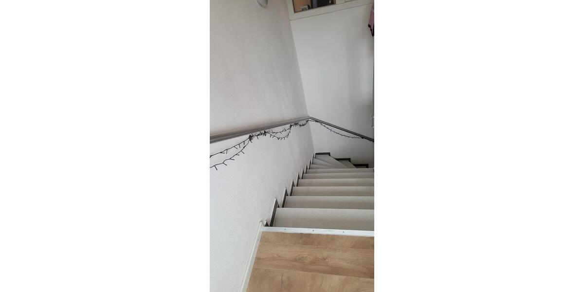 Maisonettenwohnung Sachsenheim - 4 Zimmer, 140 m&sup2;, 1.300&euro; | Angebot:26124261