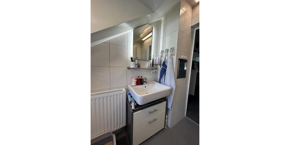 Dachgeschoßwohnung Stuttgart Sillenbuch - 3 Zimmer, 71 m&sup2;, 285.000&euro; | Angebot:26446266