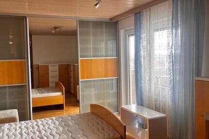 Wohnung Sachsenheim - 2.5 Zimmer, 70 m&sup2;, 1.050&euro; | Angebot:25931289