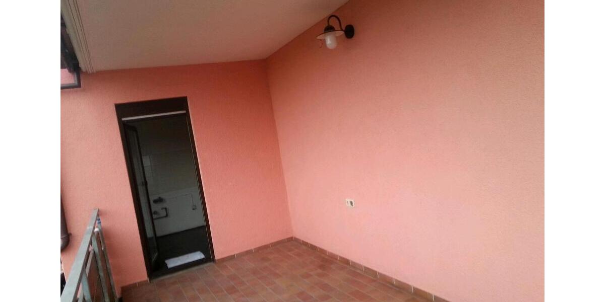Erdgeschoßwohnung Schorndorf - 3 Zimmer, 85 m&sup2;, 1.180&euro; | Angebot:27576125