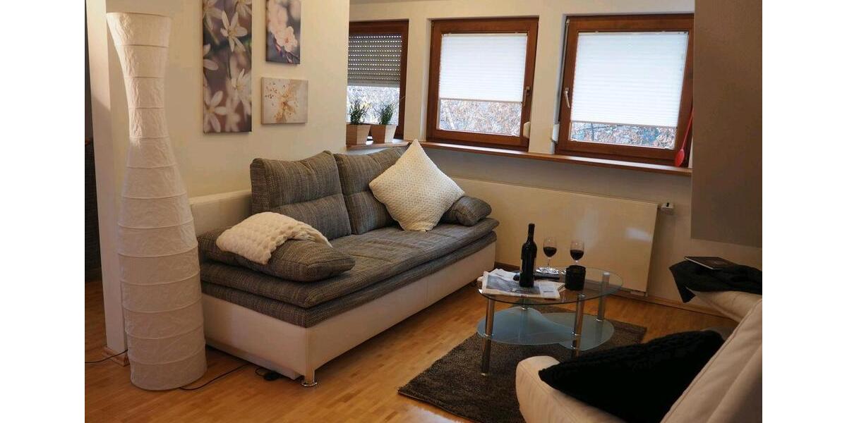 Dachgeschoßwohnung Erdmannhausen - 2.5 Zimmer, 55 m&sup2;, 1.000&euro; | Angebot:25163224