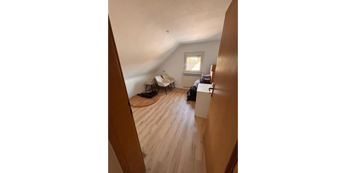Dachgeschoßwohnung Stuttgart Vaihingen - 3 Zimmer, 47 m&sup2;, 950&euro; | Angebot:26432813