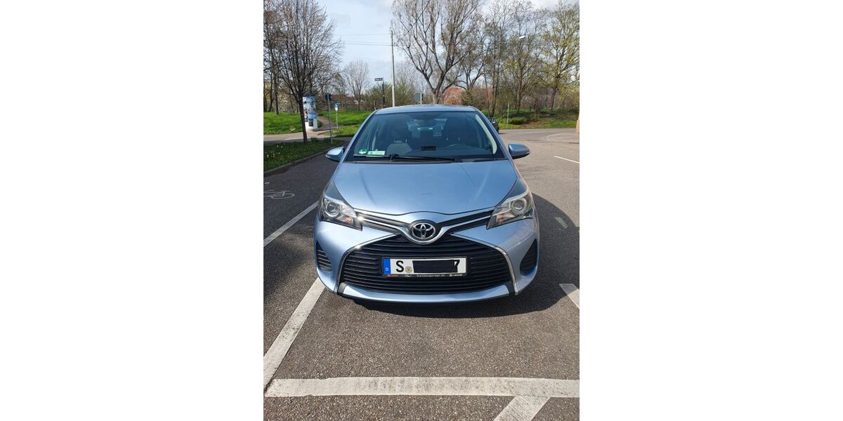Toyota Yaris 87.300 km 7.550 &euro; Stuttgart 70372