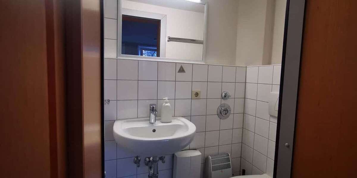 Zimmer Stuttgart Stuttgart-Mitte - 1 Zimmer, 1.250&euro; | Angebot:25286941