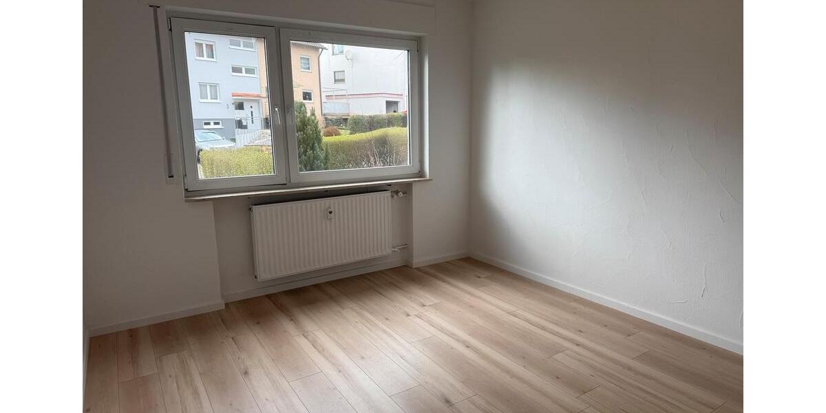 Hochparterre Steinheim an der Murr - 4 Zimmer, 77 m&sup2;, 1.350&euro; | Angebot:25944586
