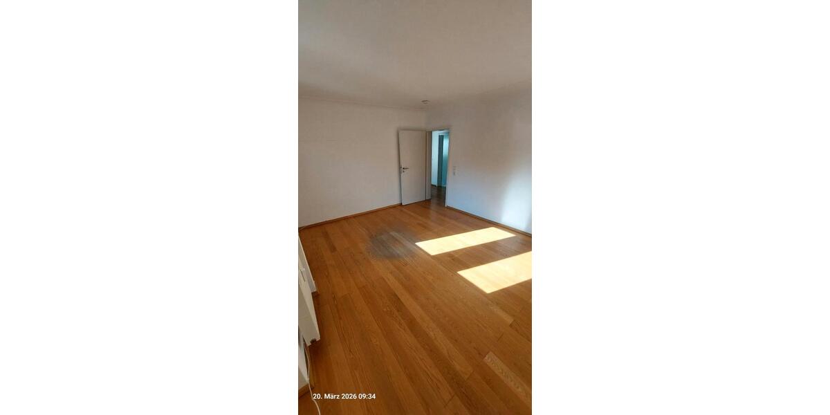 Dachgeschoßwohnung Stuttgart Stuttgart-Ost - 2 Zimmer, 64 m&sup2;, 870&euro; | Angebot:25831256