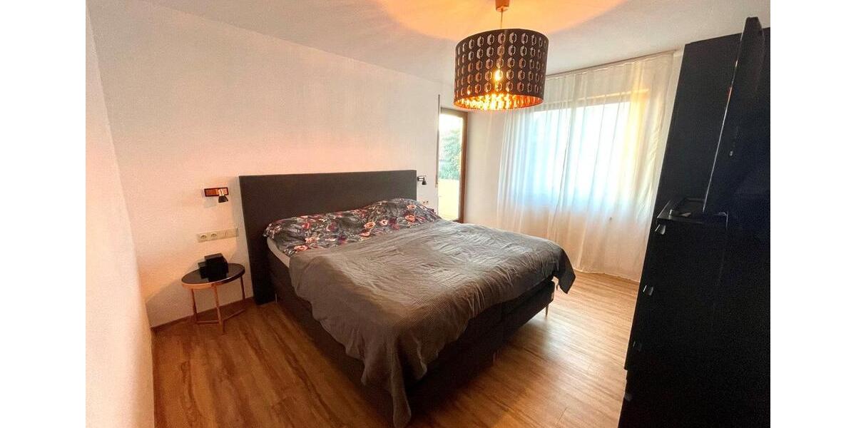 Etagenwohnung Freiberg am Neckar - 3 Zimmer, 95 m&sup2;, 1.150&euro; | Angebot:27544833
