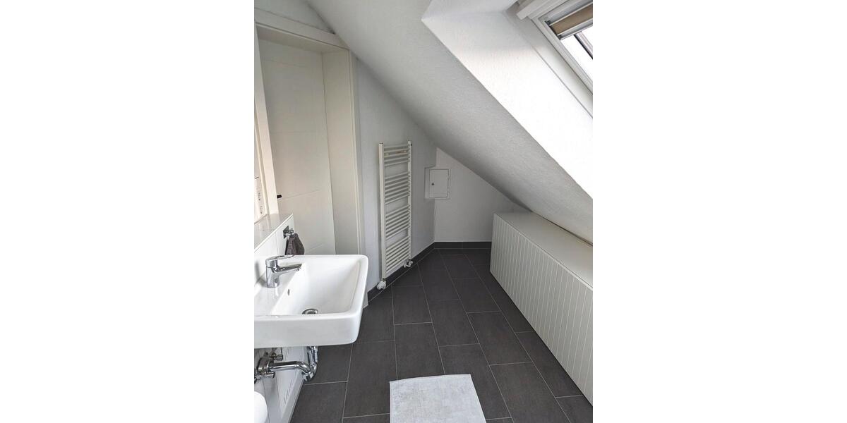 Dachgeschoßwohnung Stuttgart Luginsland - 2 Zimmer, 55 m&sup2;, 1.150&euro; | Angebot:27549061