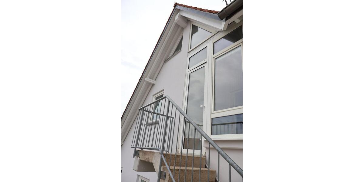 Dachgeschoßwohnung Stuttgart Birkach - 2.5 Zimmer, 71 m&sup2;, 265.000&euro; | Angebot:27548615