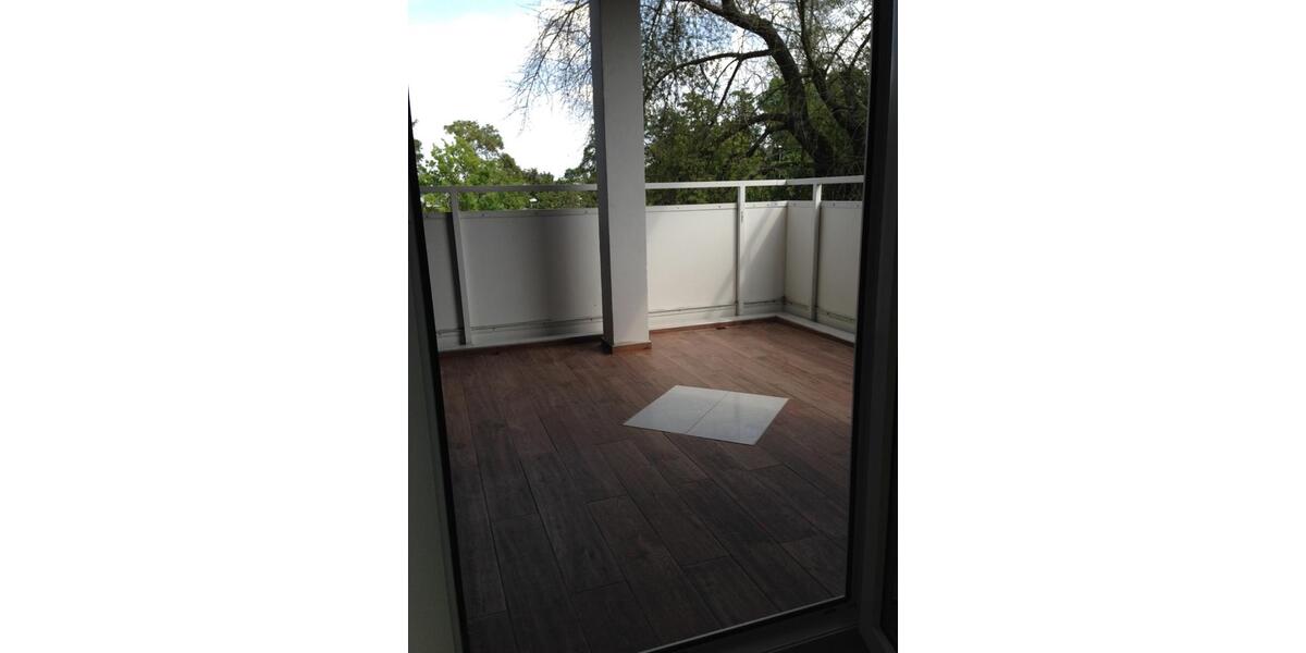 Etagenwohnung Stuttgart Botnang - 3 Zimmer, 89 m&sup2;, 1.300&euro; | Angebot:25855229