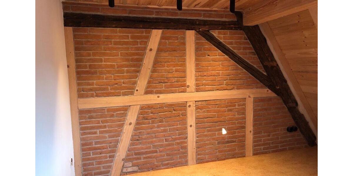 Dachgeschoßwohnung Weinsberg - 4 Zimmer, 120 m&sup2;, 1.600&euro; | Angebot:26254420