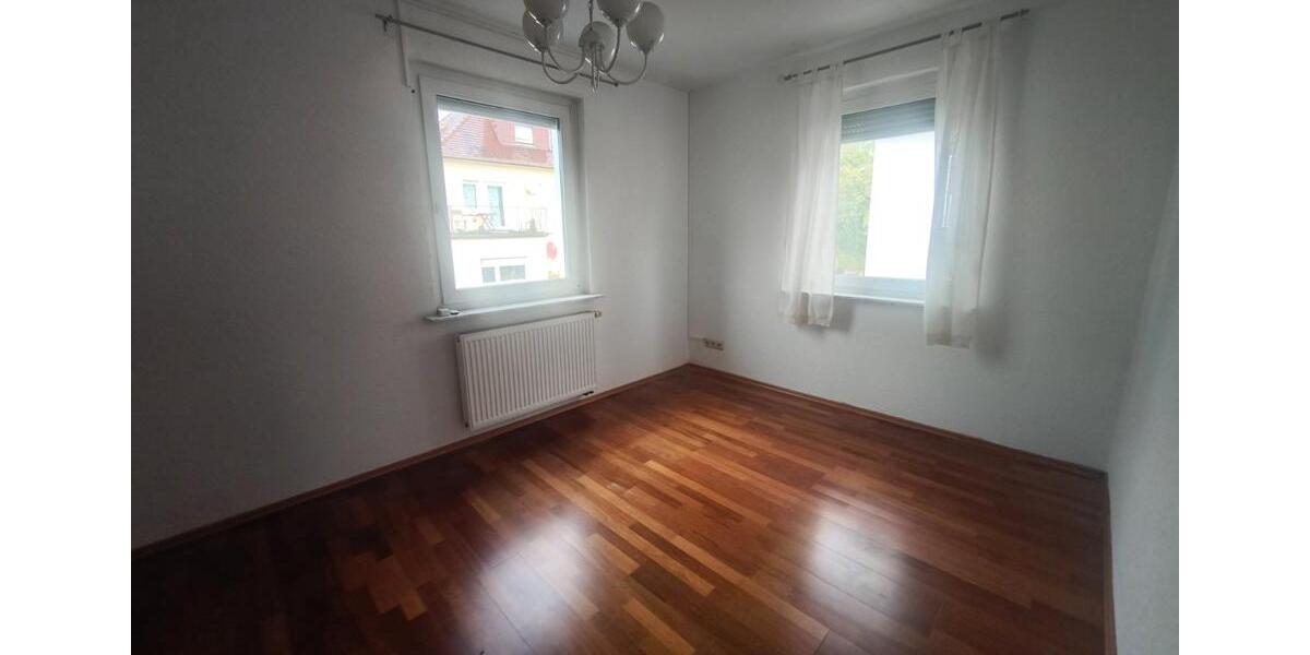 Etagenwohnung Asperg - 3 Zimmer, 70 m&sup2;, 800&euro; | Angebot:27586064