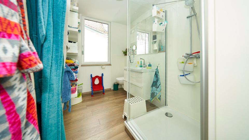 Dachgeschoßwohnung Leutenbach - 2.5 Zimmer, 68 m&sup2;, 1.080&euro; | Angebot:25792721