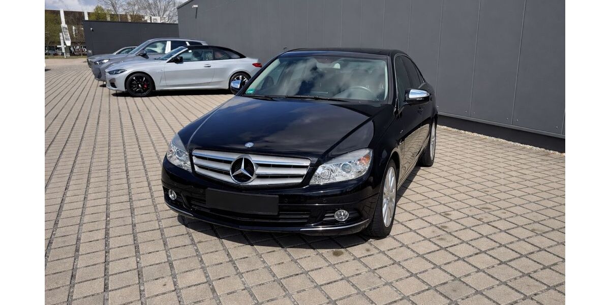 Mercedes-Benz C 200 76.222 km 12.499 &euro; Gerlingen 70839
