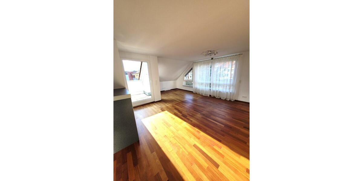 Maisonettenwohnung Sindelfingen - 3.5 Zimmer, 98 m&sup2;, 439.000&euro; | Angebot:25959642