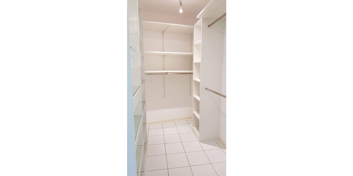 Etagenwohnung Stuttgart / Stuttgart-Mitte Mitte - 1 Zimmer, 56 m&sup2;, 250.000&euro; | Angebot:25662812