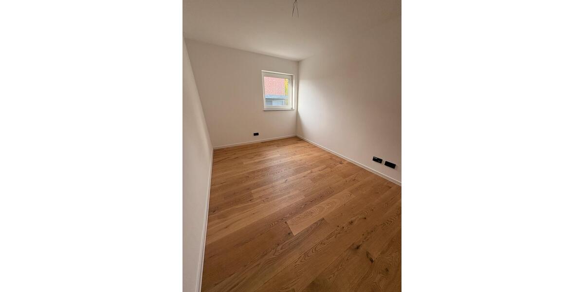 Etagenwohnung Vaihingen an der Enz - 4.5 Zimmer, 99 m&sup2;, 1.790&euro; | Angebot:27580479