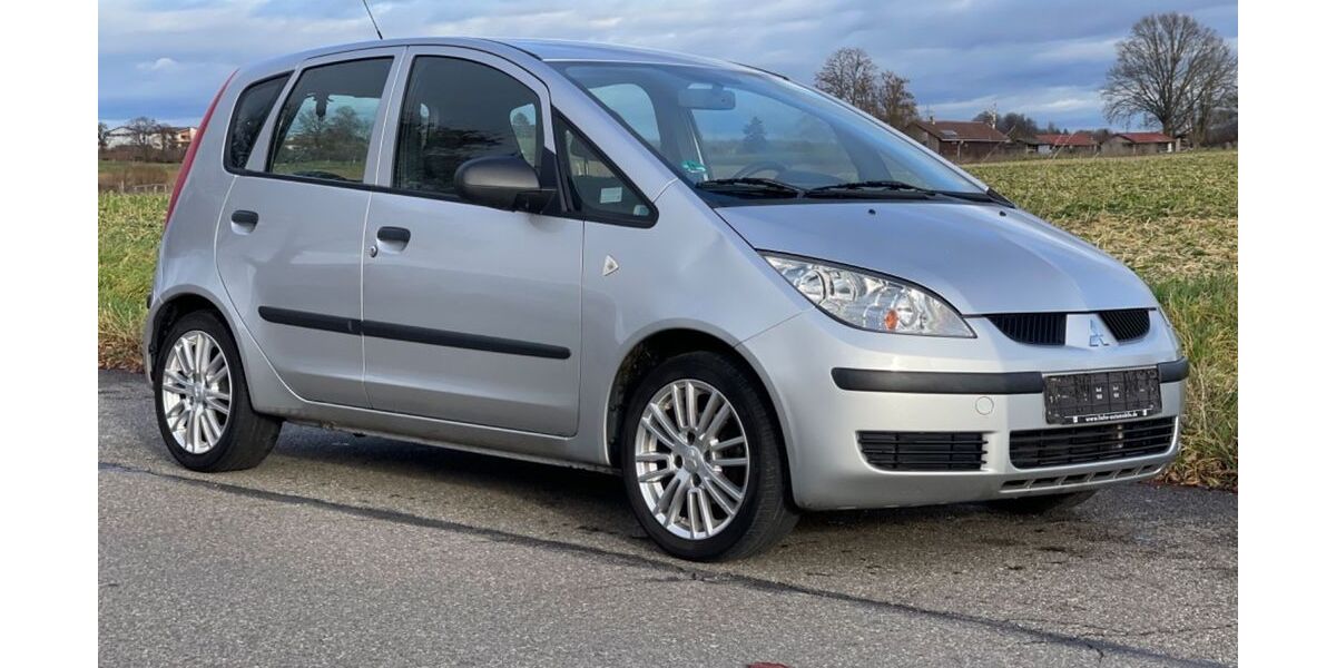 Mitsubishi Colt 120.000 km 2.300 &euro; Fellbach 70736