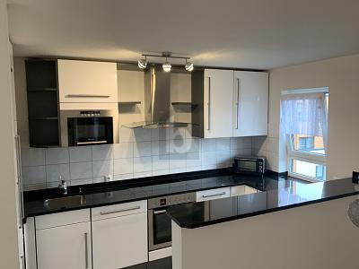 HELL UND VOLL AUSGESTATTET MIT 3 BALKONEN - Einfamilienhaus Stuttgart Stuttgart-Nord Nord | Angebot:26838252