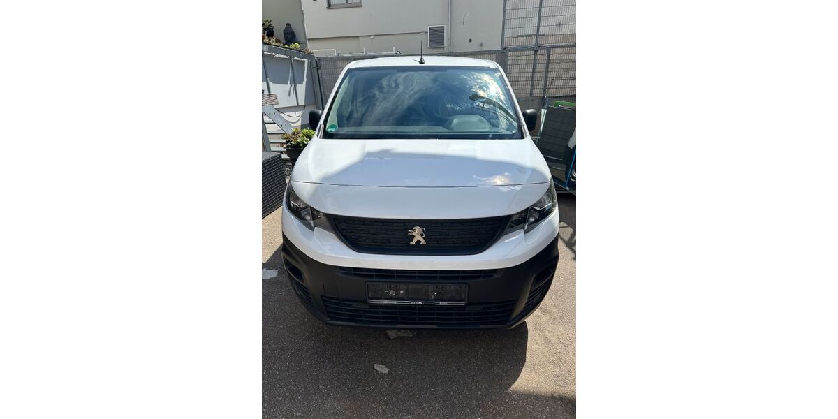 Peugeot Partner 63.831 km 9.500 &euro; Stuttgart 70435