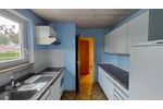 Freistehendes Einfamilienhaus mit 2 Wohnungen an Obstbaumwiesen Massiv mit großem Grundstück - Einfamilienhaus Sersheim | Angebot:27473508