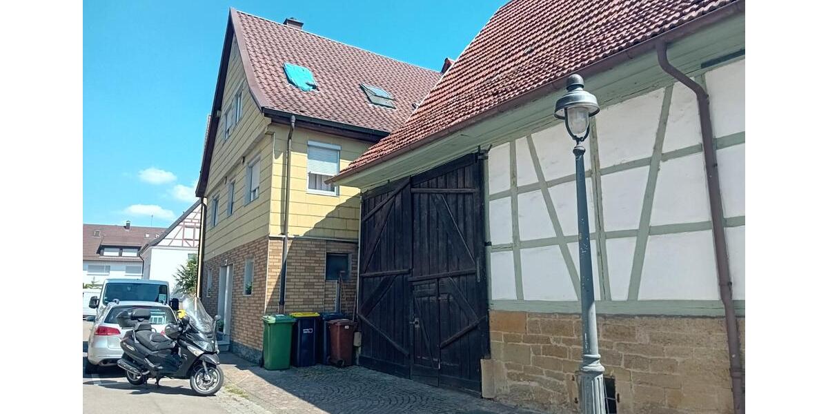 Einfamilienhaus Kornwestheim - 6 Zimmer, 350.000&euro; | Angebot:21346132