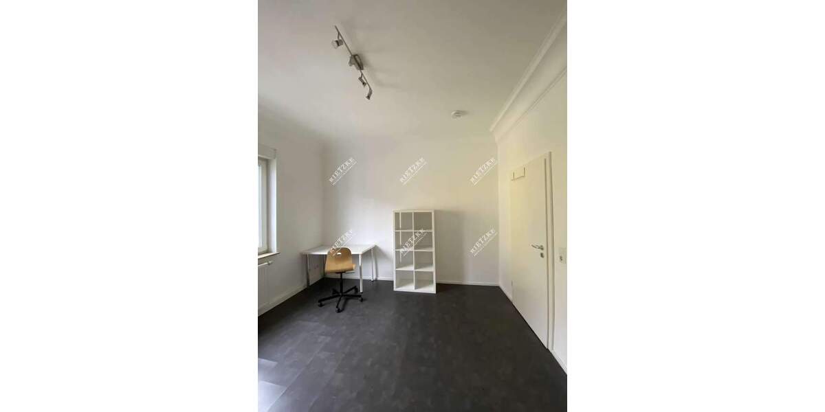 Zimmer Stuttgart Obertürkheim - 4 Zimmer, 115 m&sup2;, 1.380&euro; | Angebot:25726385